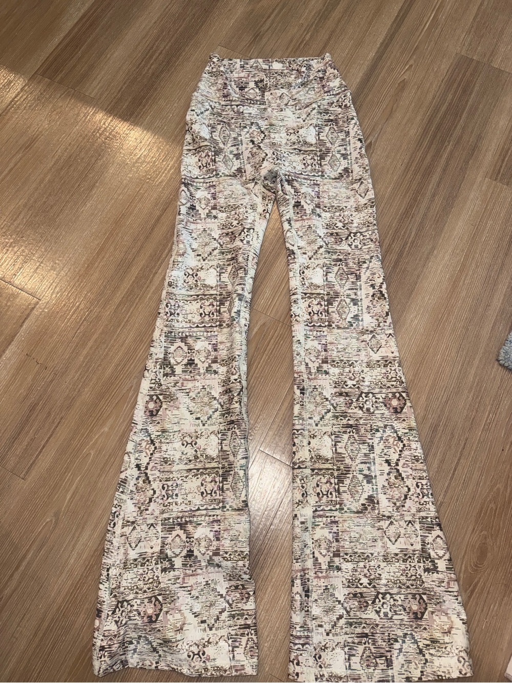 Western Aztec print flared leggings